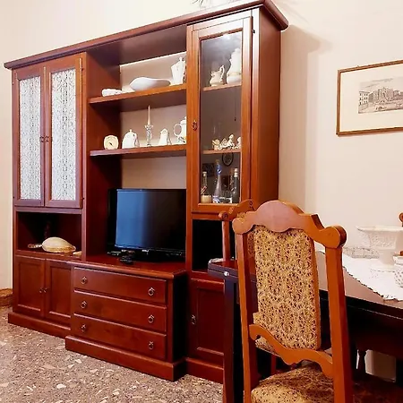 Whole Flat Close Beach Breakfast Kitchen Air Conditioning Laundry Shuttle Airport Wi-fi Car Parking Netflix Balconies Check In 24h & Metro To Rome Lido di Ostia