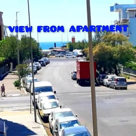Whole Flat Close Breakfast Kitchen Air Conditioning Laundry Shuttle Airport Wi-fi Car Parking Netflix Balconies Check In 24h & Metro To Rome דירה לידו די אוסטיה