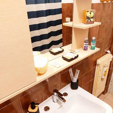 Whole Flat Close Breakfast Kitchen Air Conditioning Laundry Shuttle Airport Wi-fi Car Parking Netflix Balconies Check In 24h & Metro To Rome דירה לידו די אוסטיה