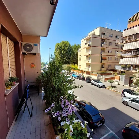 Whole Flat Close Beach Breakfast Kitchen Air Conditioning Laundry Shuttle Airport Wi-fi Car Parking Netflix Balconies Check In 24h & Metro To Rome Apartament *