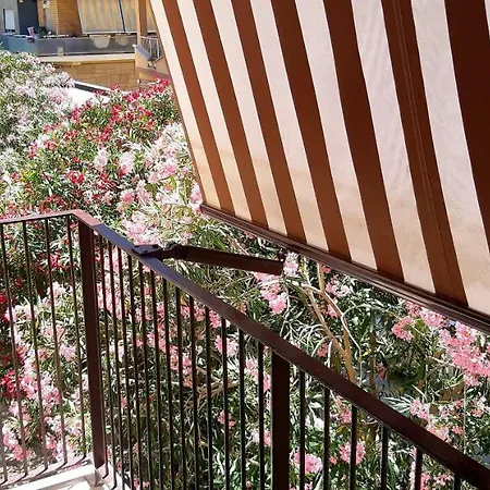 Whole Flat Close Beach Breakfast Kitchen Air Conditioning Laundry Shuttle Airport Wi-fi Car Parking Netflix Balconies Check In 24h & Metro To Rome Lido di Ostia